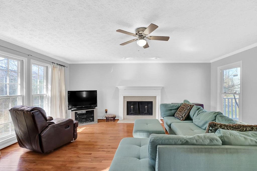 3040 Summit View Court