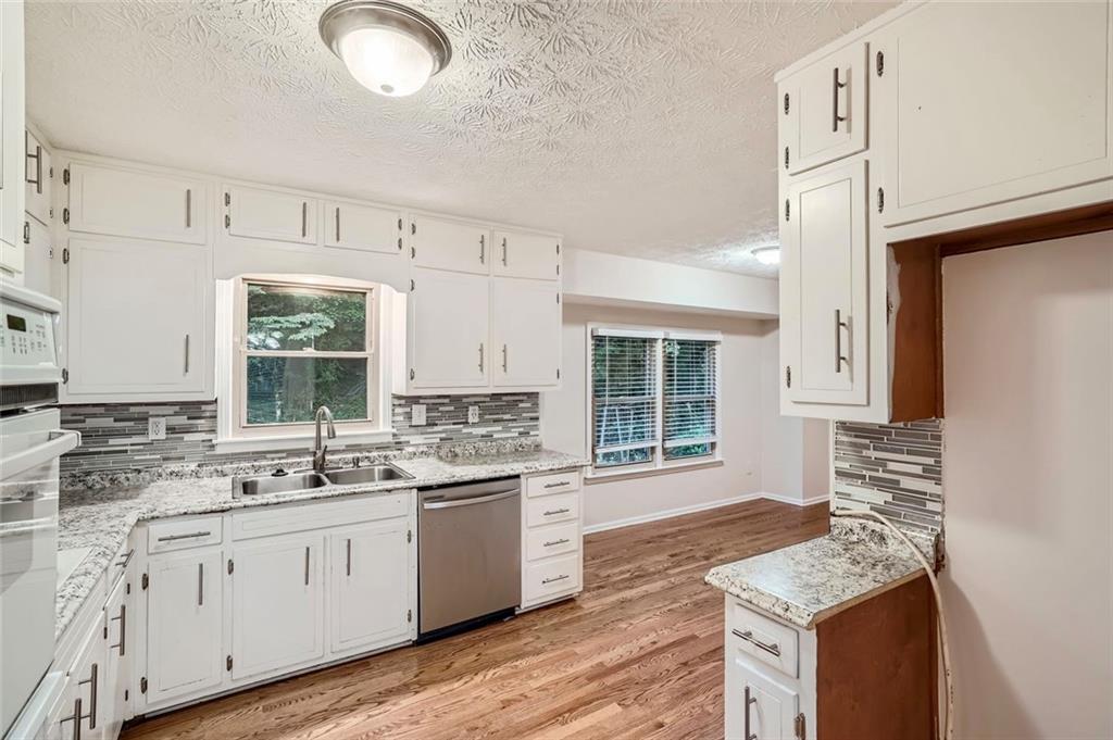 4661 Lucerne Valley Road SW