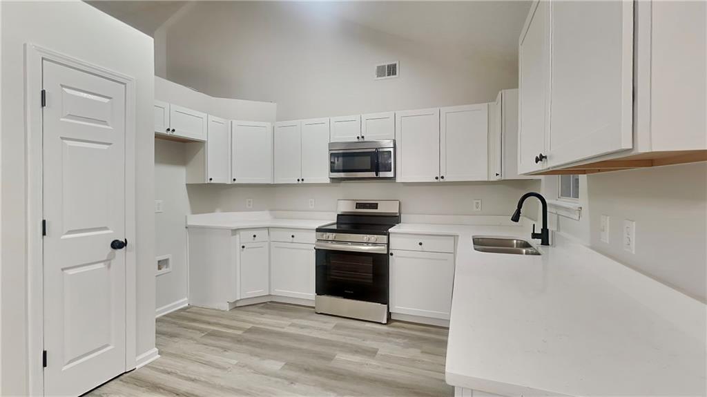 485 E Country Woods Drive