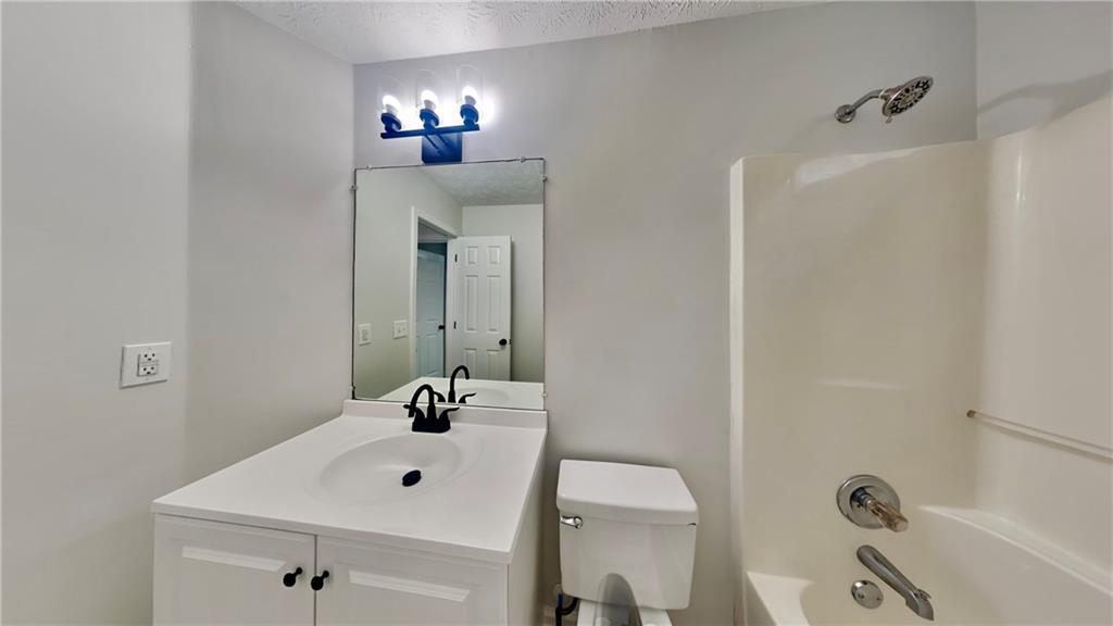 485 E Country Woods Drive