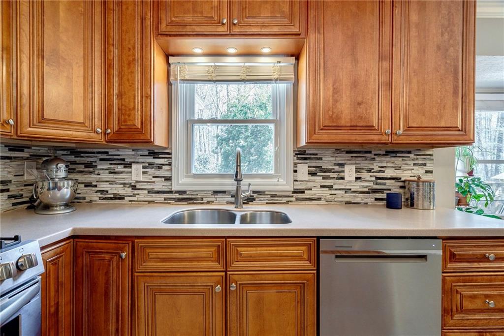 1262 Melton Drive SW