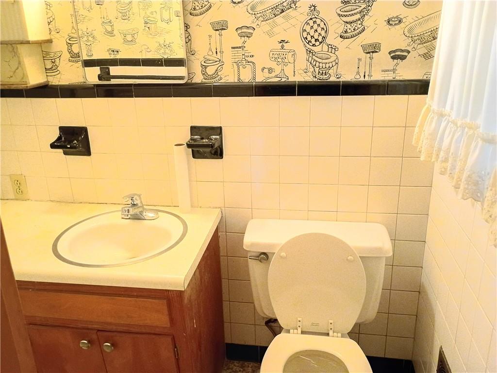 1880 Reynolds Road SW