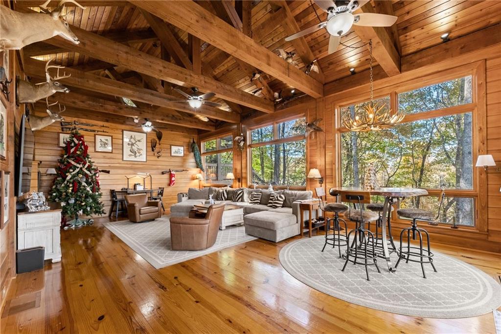 6615 Happy Hollow Trail