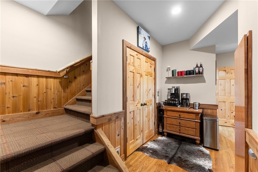 6615 Happy Hollow Trail