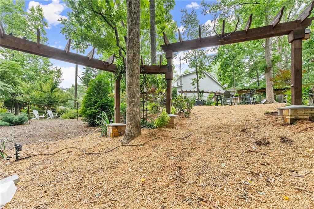 6615 Happy Hollow Trail