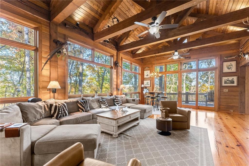 6615 Happy Hollow Trail