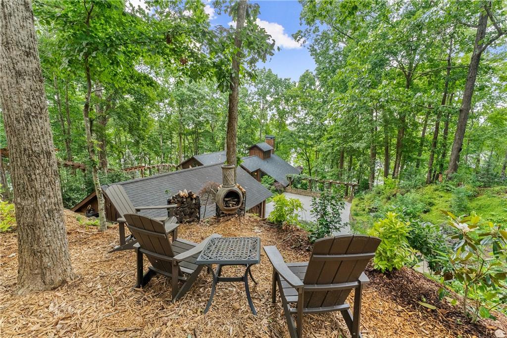 6615 Happy Hollow Trail