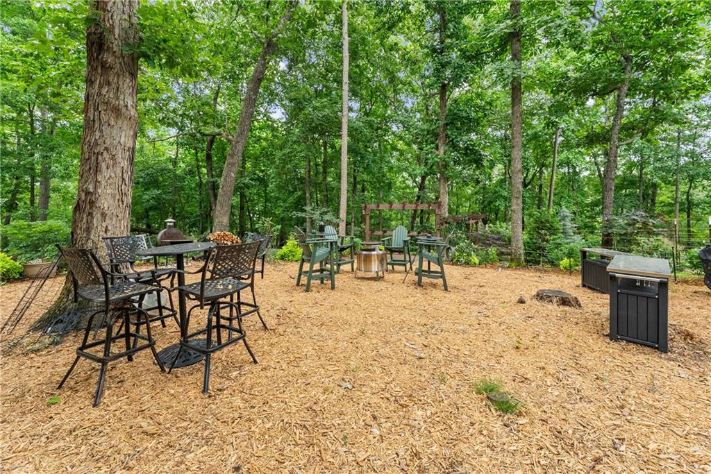 6615 Happy Hollow Trail