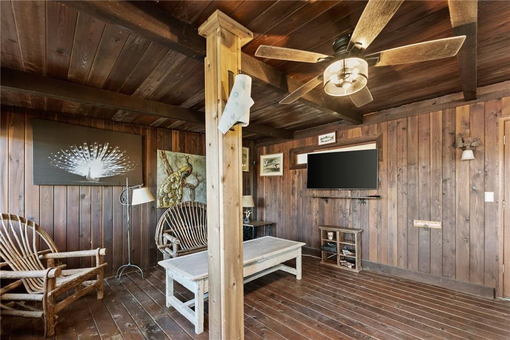 6615 Happy Hollow Trail