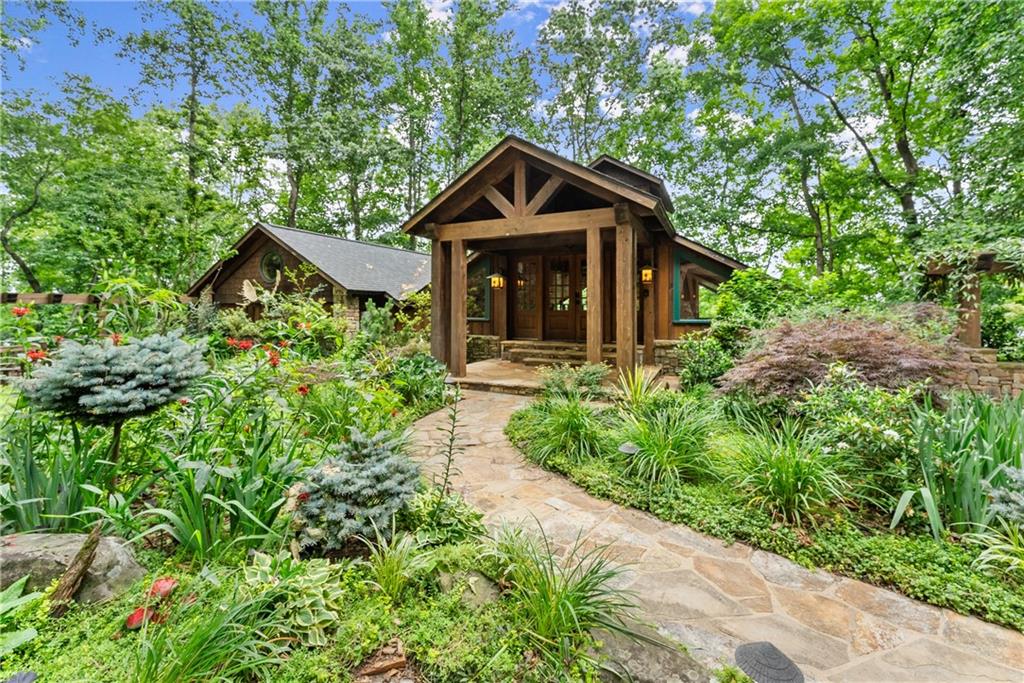 6615 Happy Hollow Trail