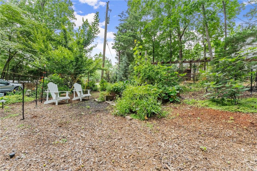 6615 Happy Hollow Trail