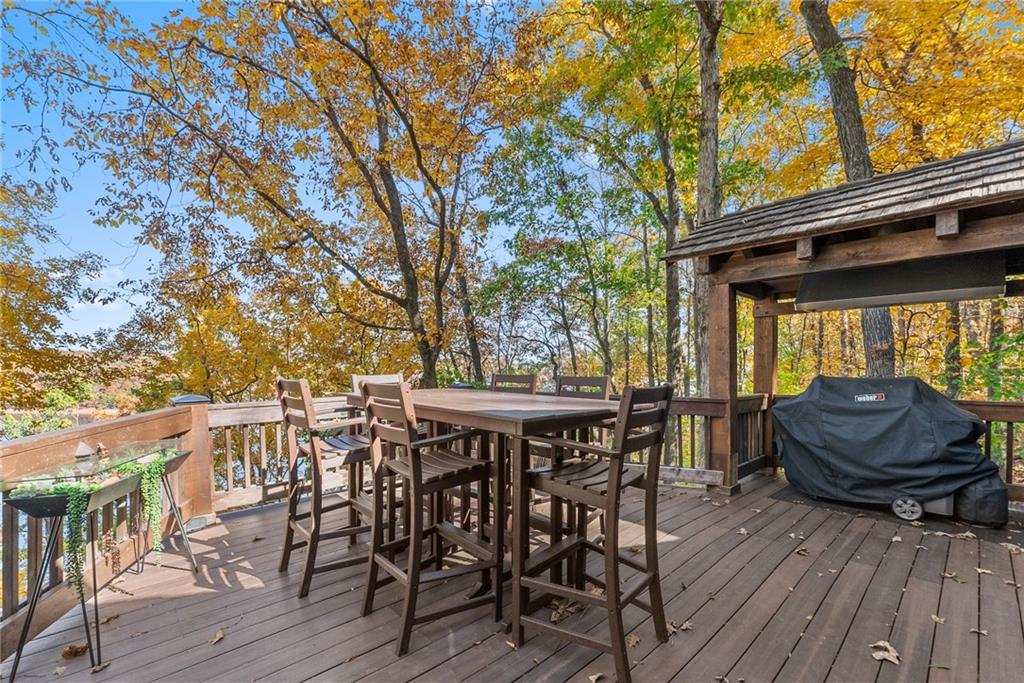 6615 Happy Hollow Trail