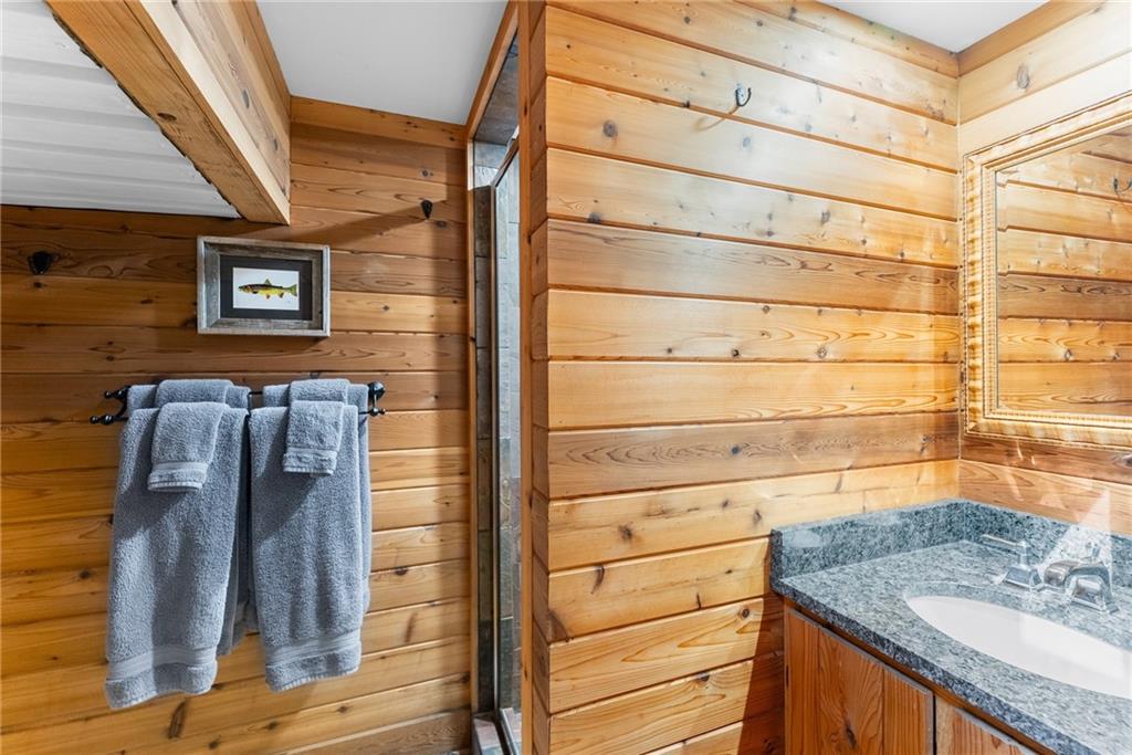 6615 Happy Hollow Trail