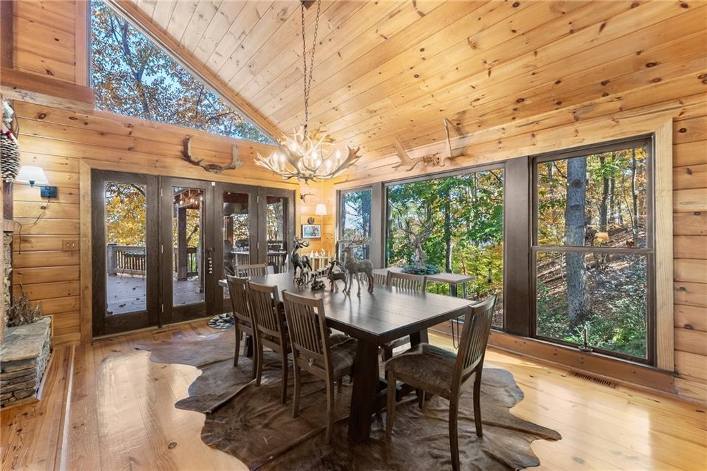 6615 Happy Hollow Trail