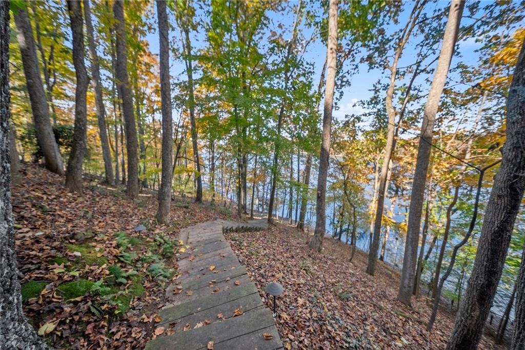 6615 Happy Hollow Trail