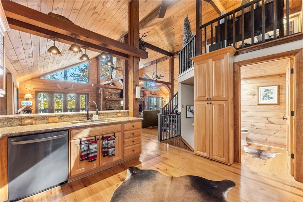 6615 Happy Hollow Trail