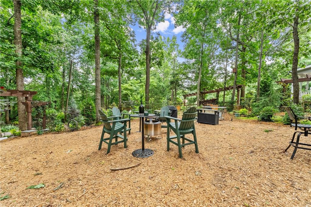 6615 Happy Hollow Trail