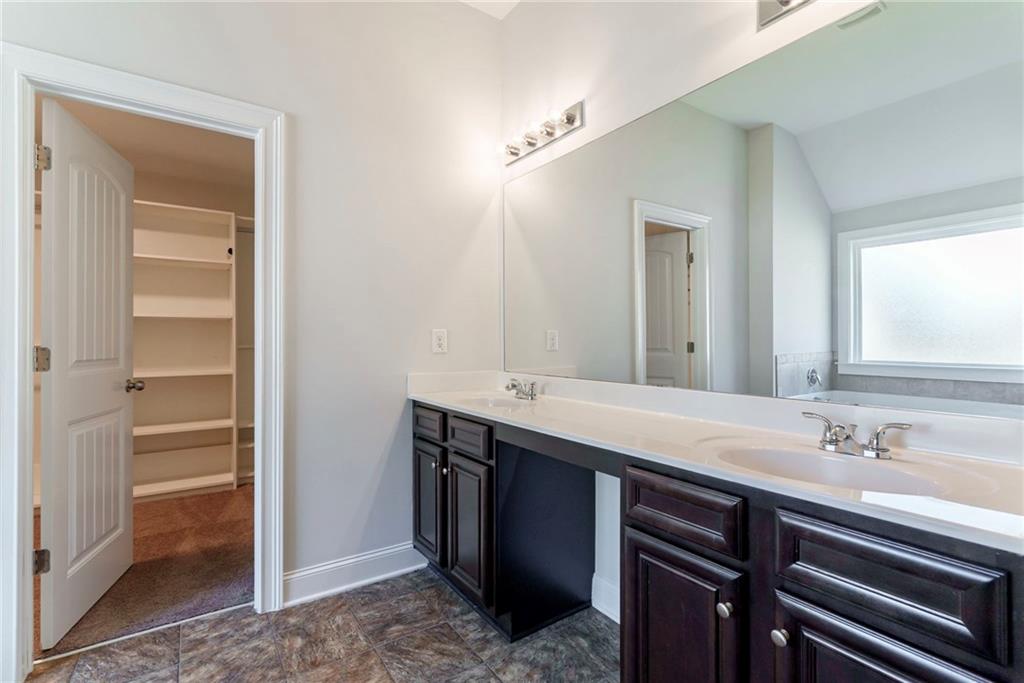 2506 Ginger Leaf Drive NE