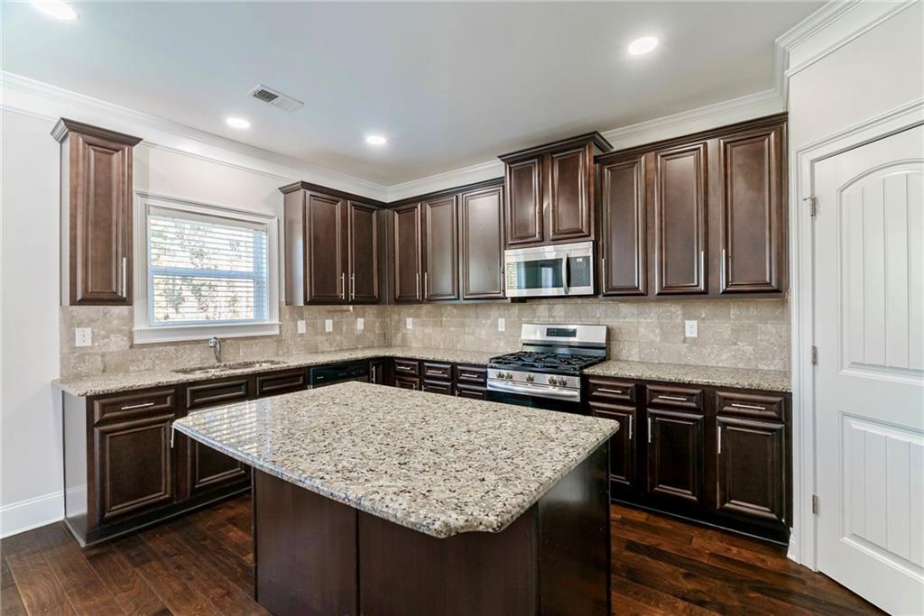 2506 Ginger Leaf Drive NE