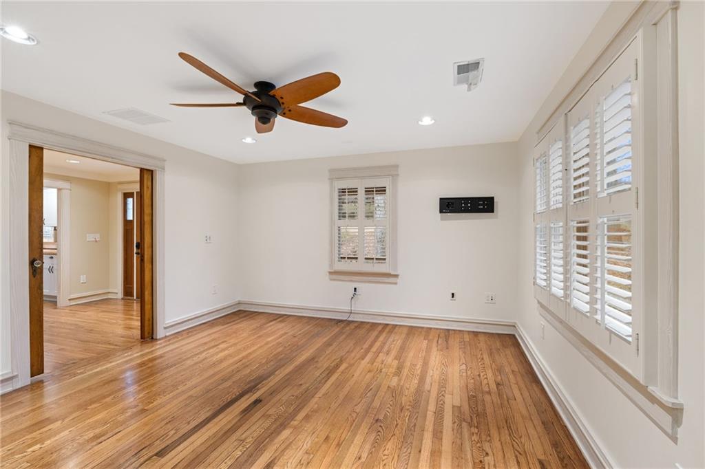 1429 Lakeview Road
