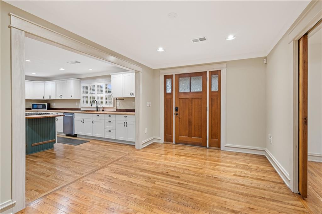 1429 Lakeview Road