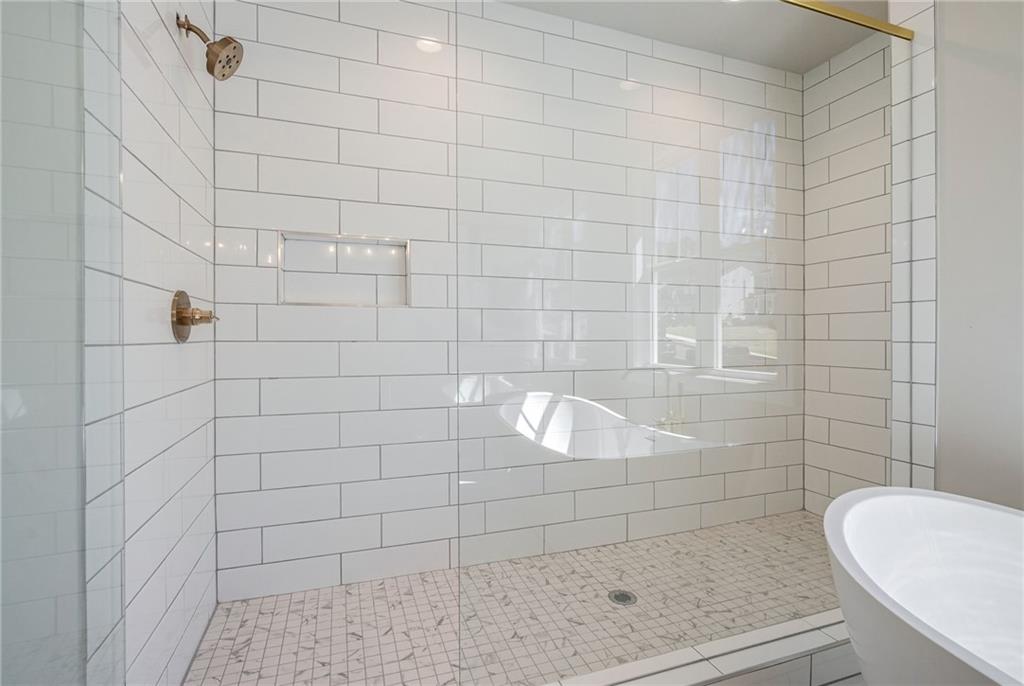 1702 Eastside Parc Street SE