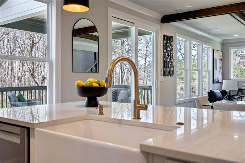 1702 Eastside Parc Street SE