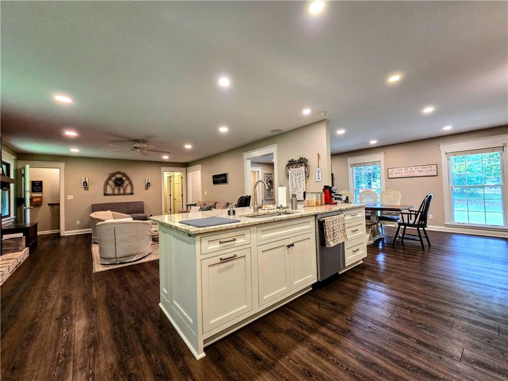 2571 Victory Drive