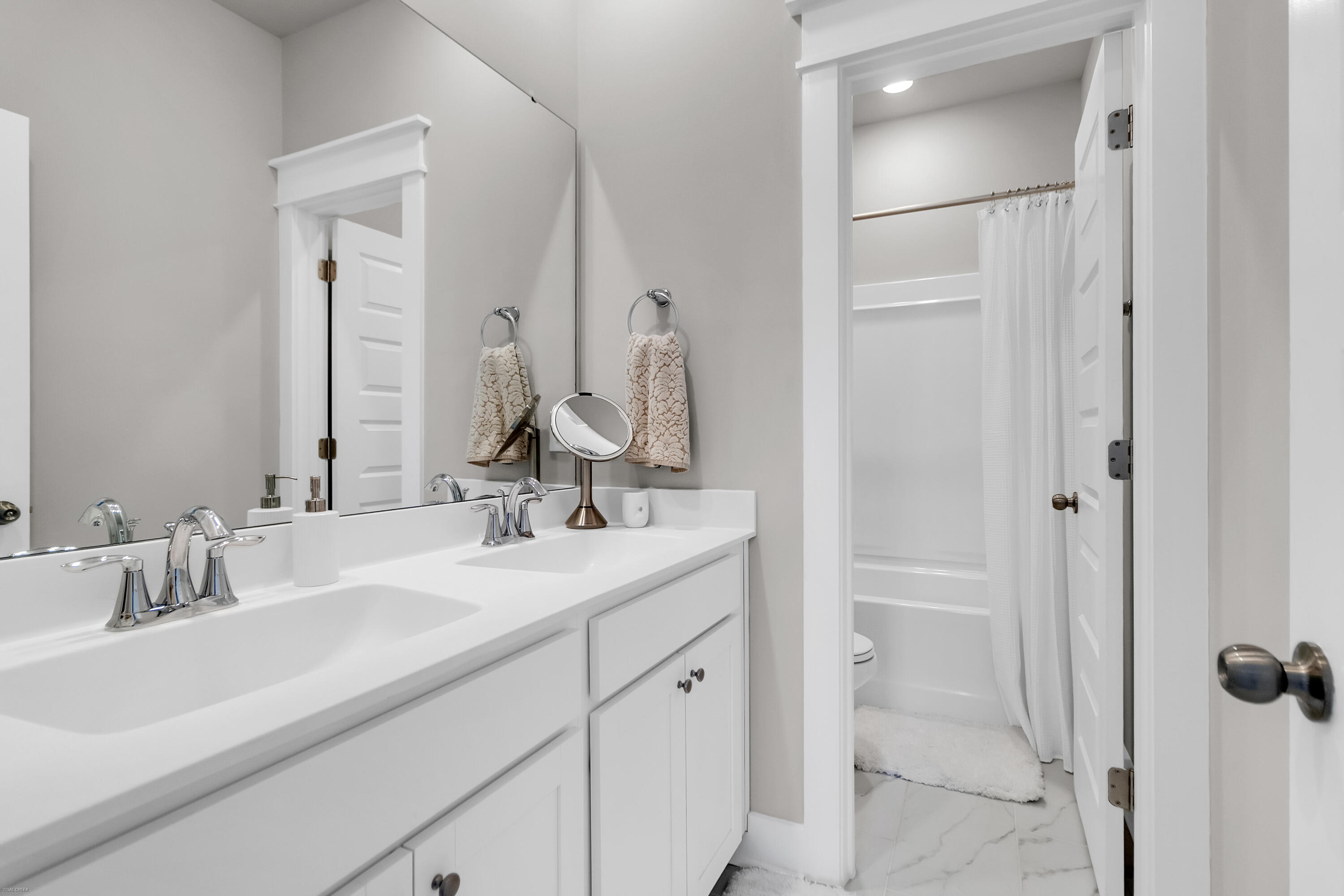 2342 Lenwick Hall Lane