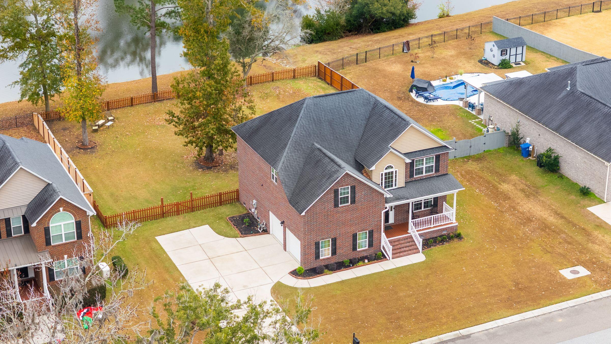 5516 Crescent View Drive