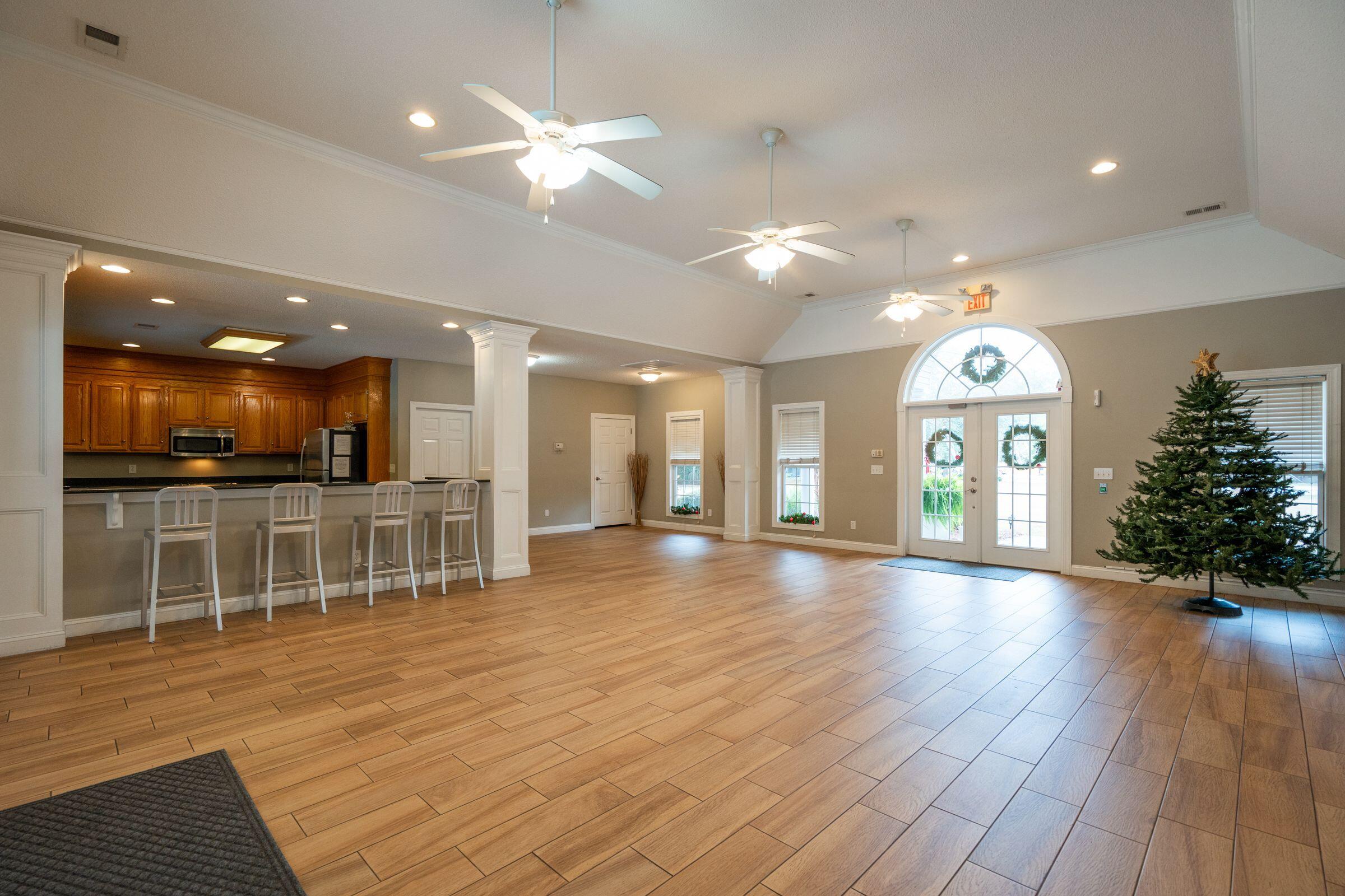 5516 Crescent View Drive