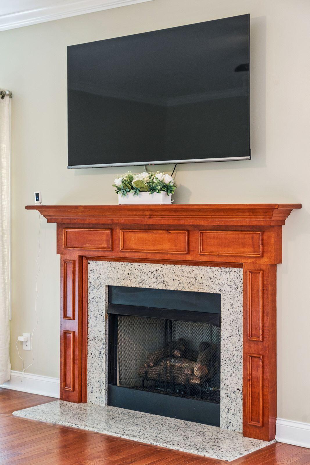 5516 Crescent View Drive