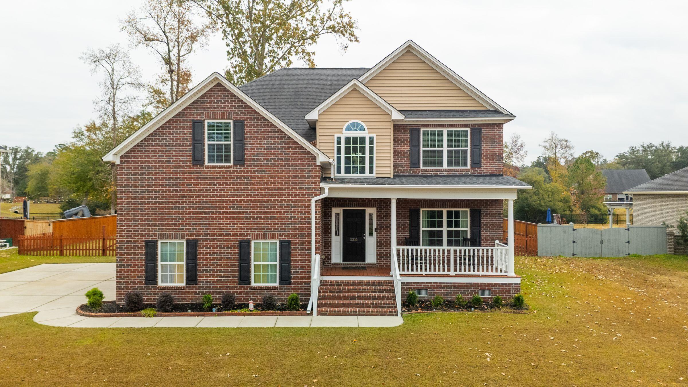 5516 Crescent View Drive