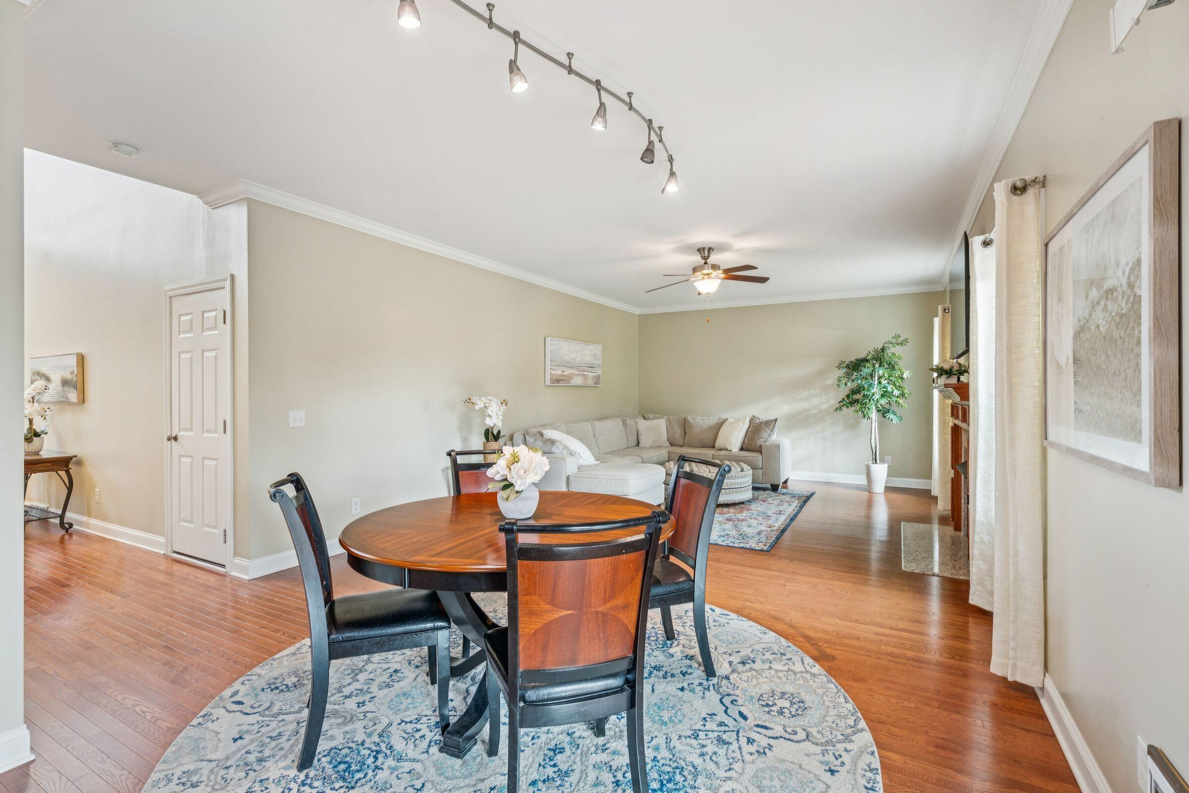 5516 Crescent View Drive