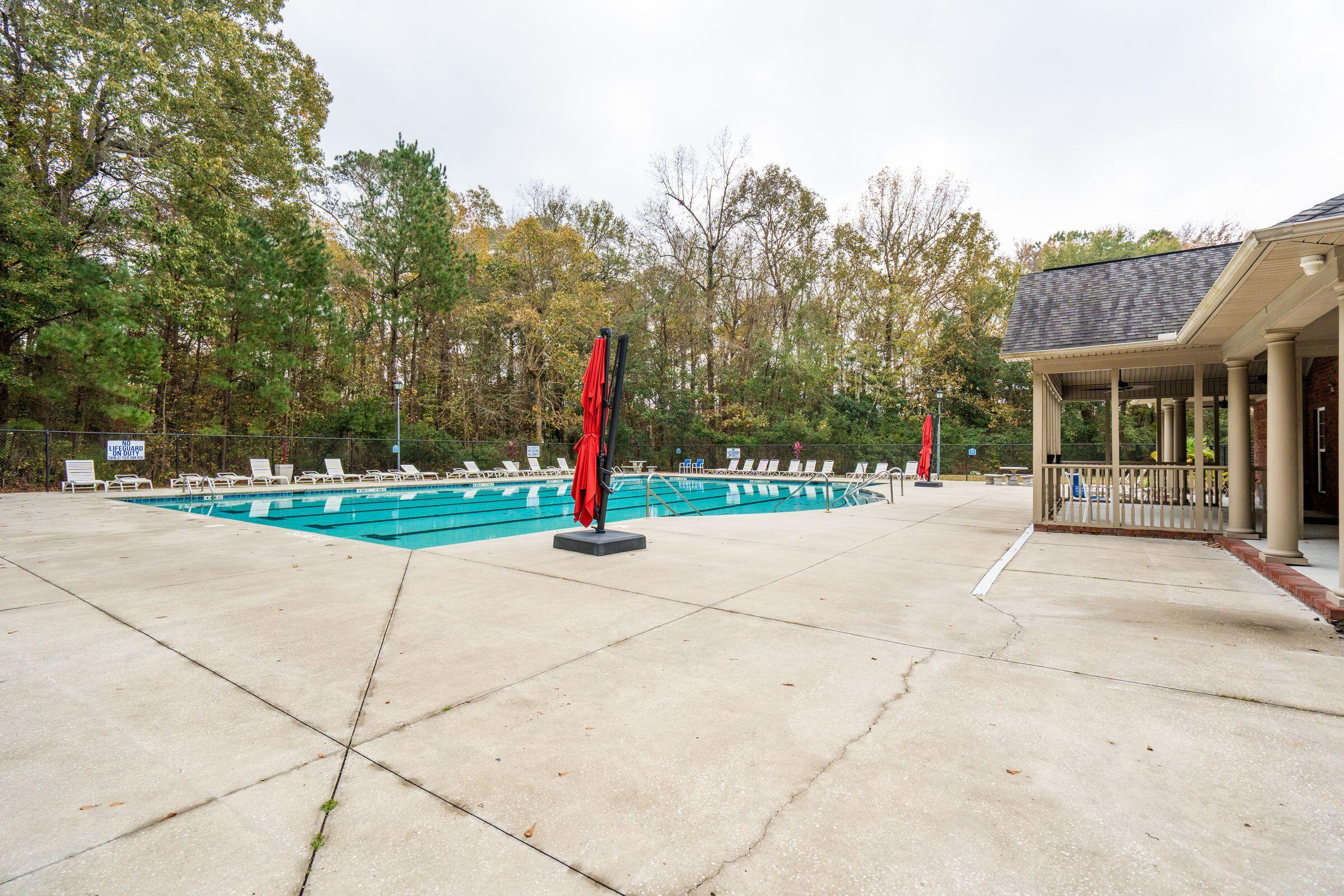 5516 Crescent View Drive