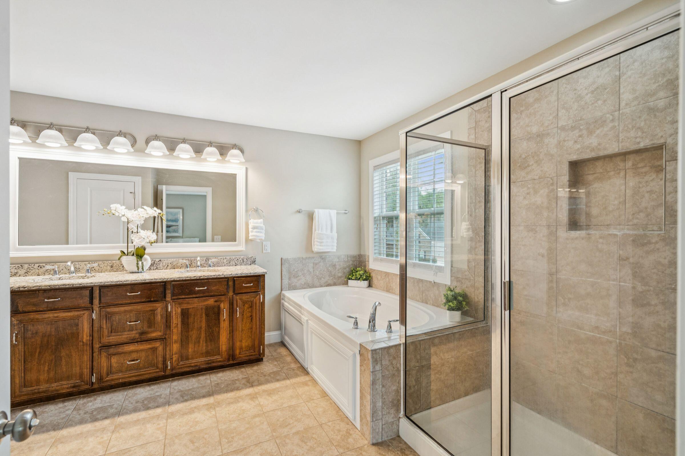 5516 Crescent View Drive