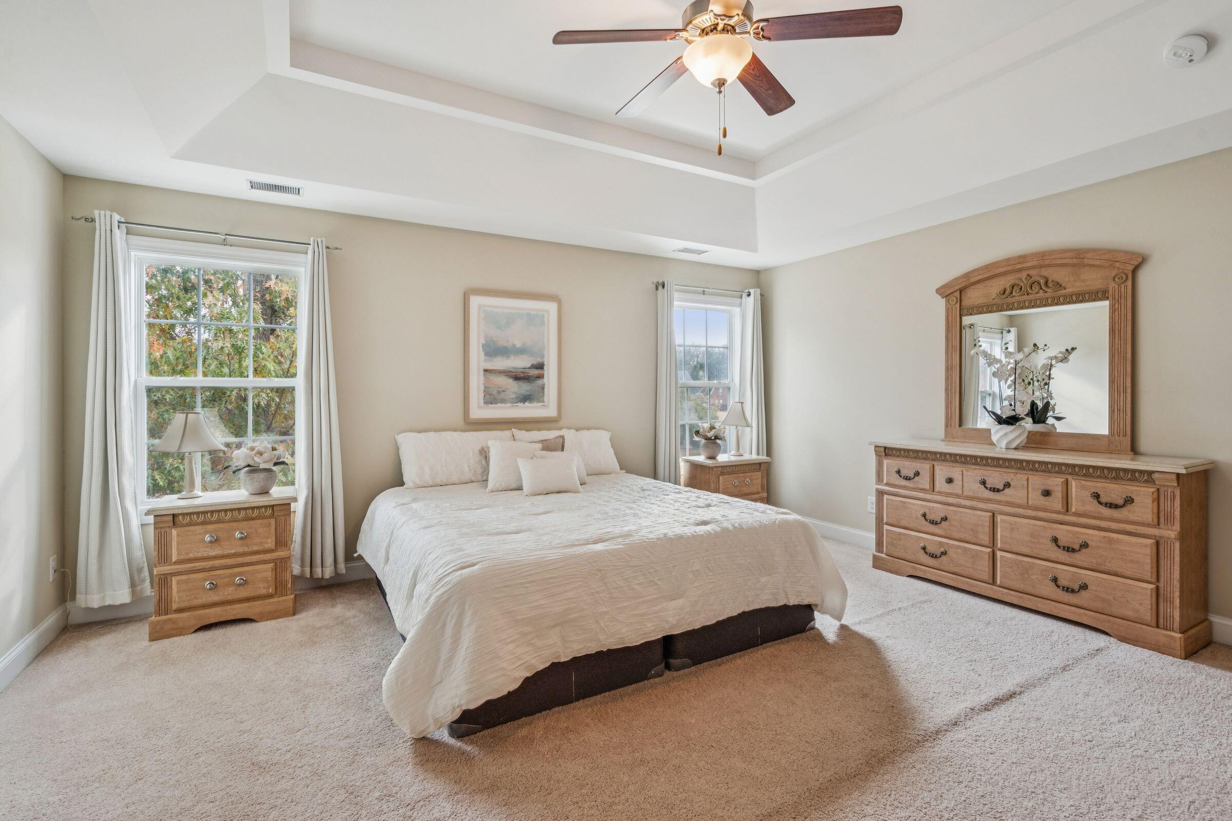 5516 Crescent View Drive