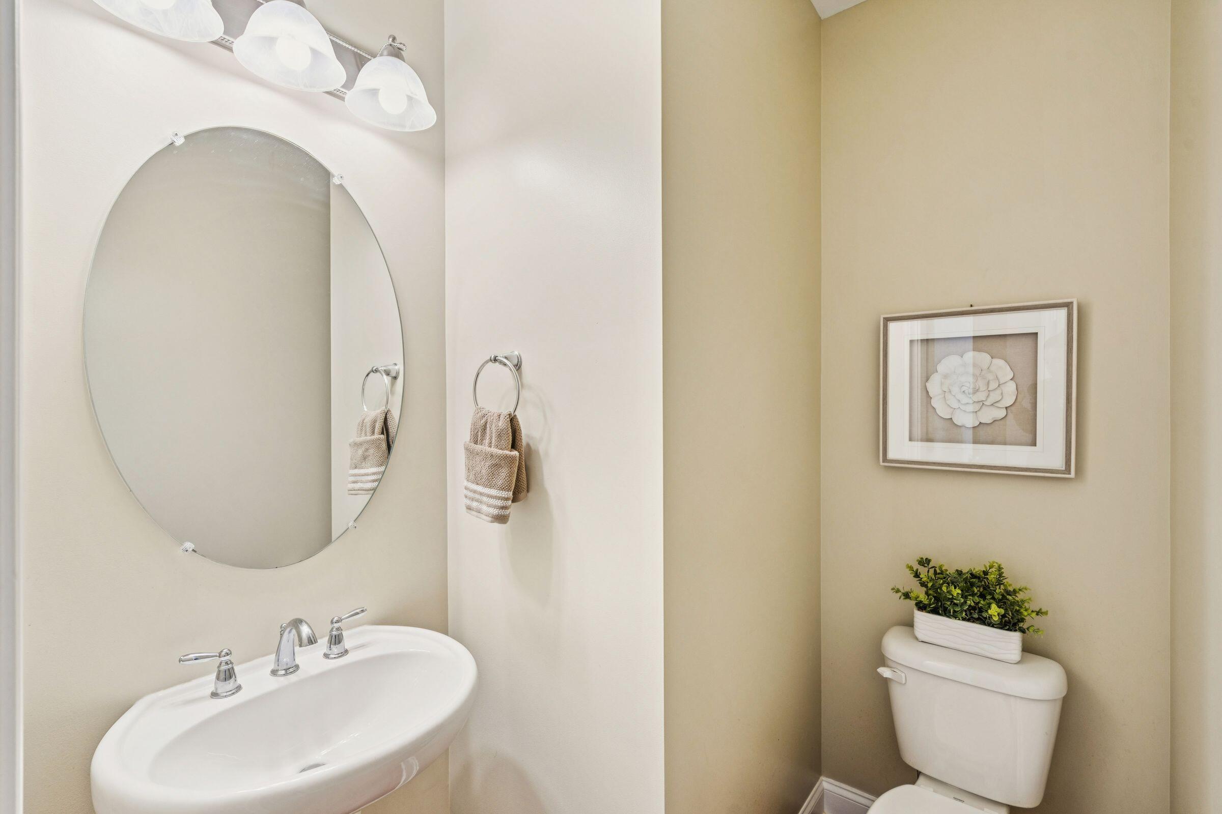 5516 Crescent View Drive