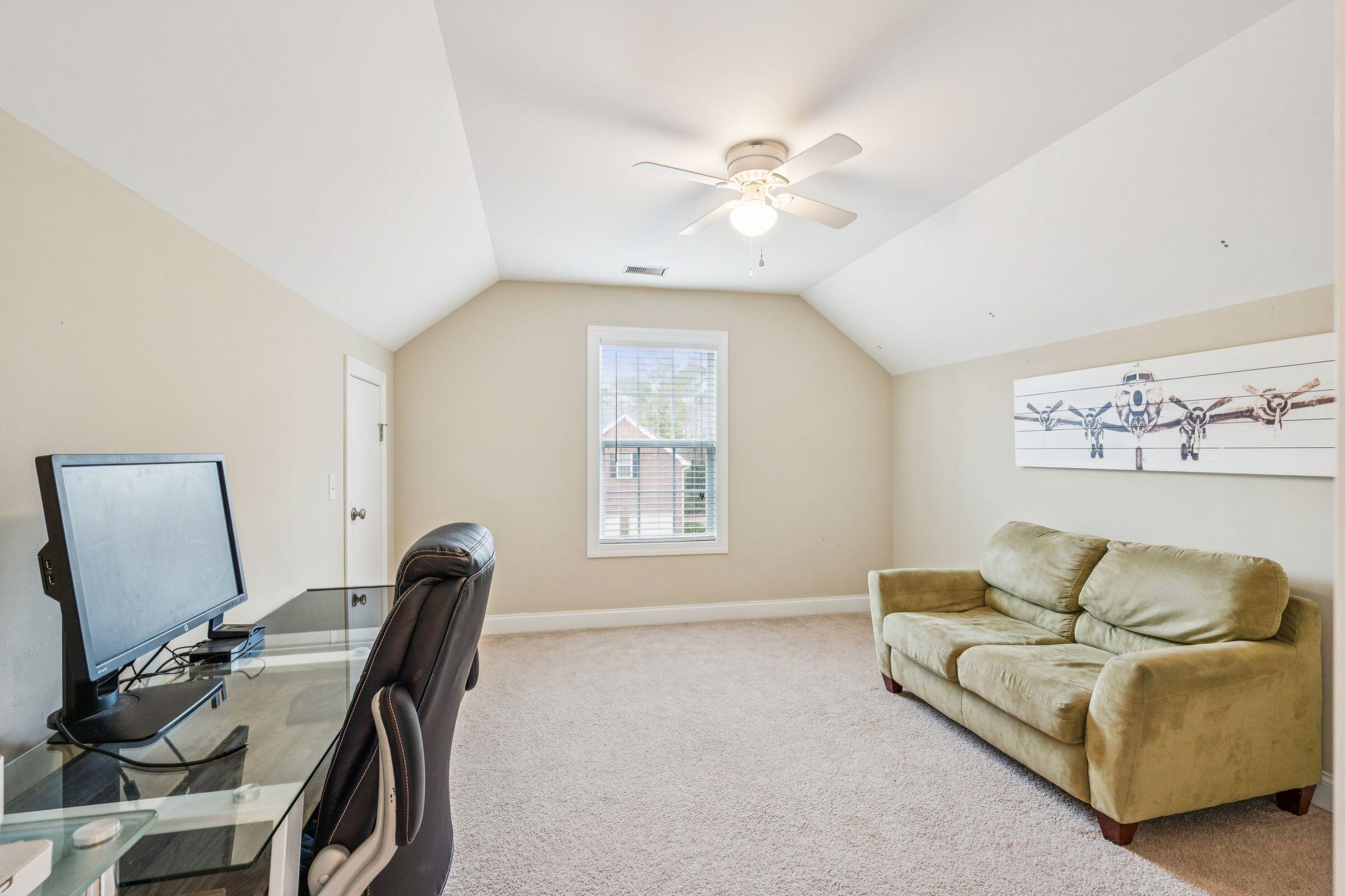 5516 Crescent View Drive