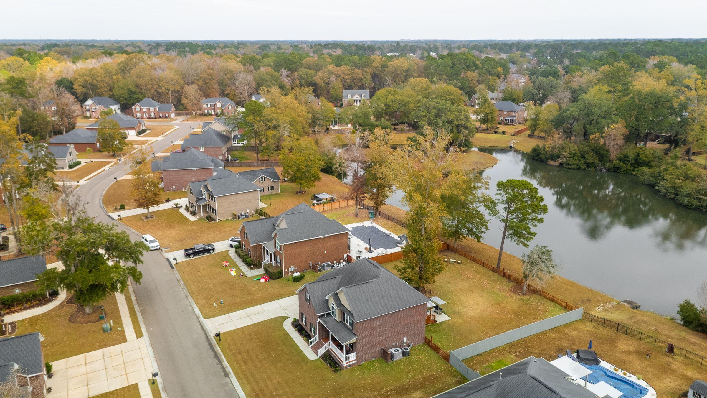 5516 Crescent View Drive