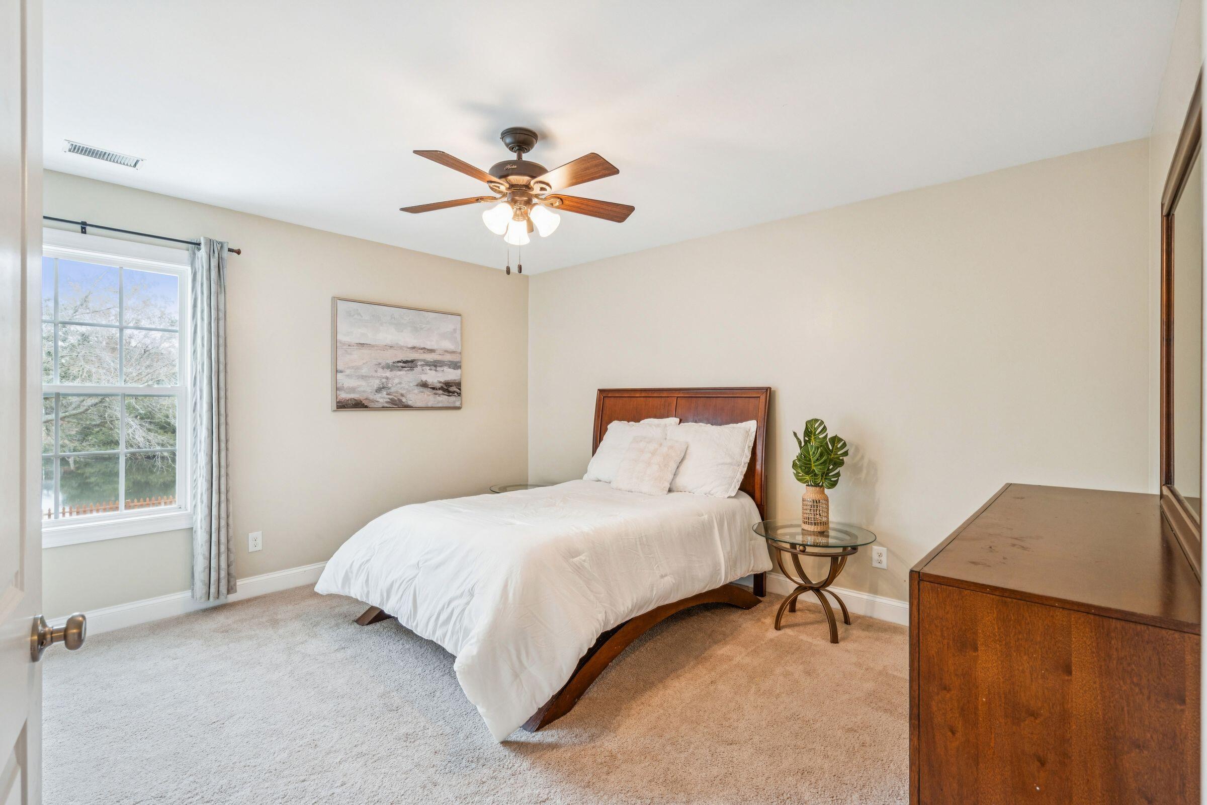 5516 Crescent View Drive