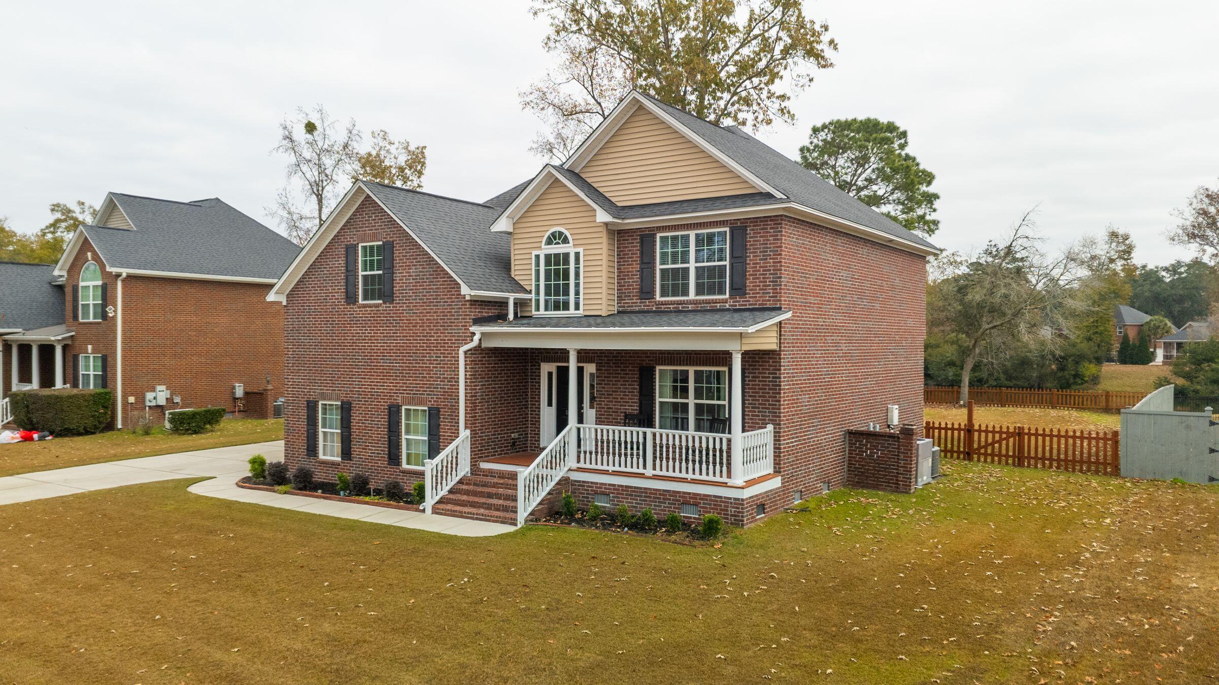 5516 Crescent View Drive