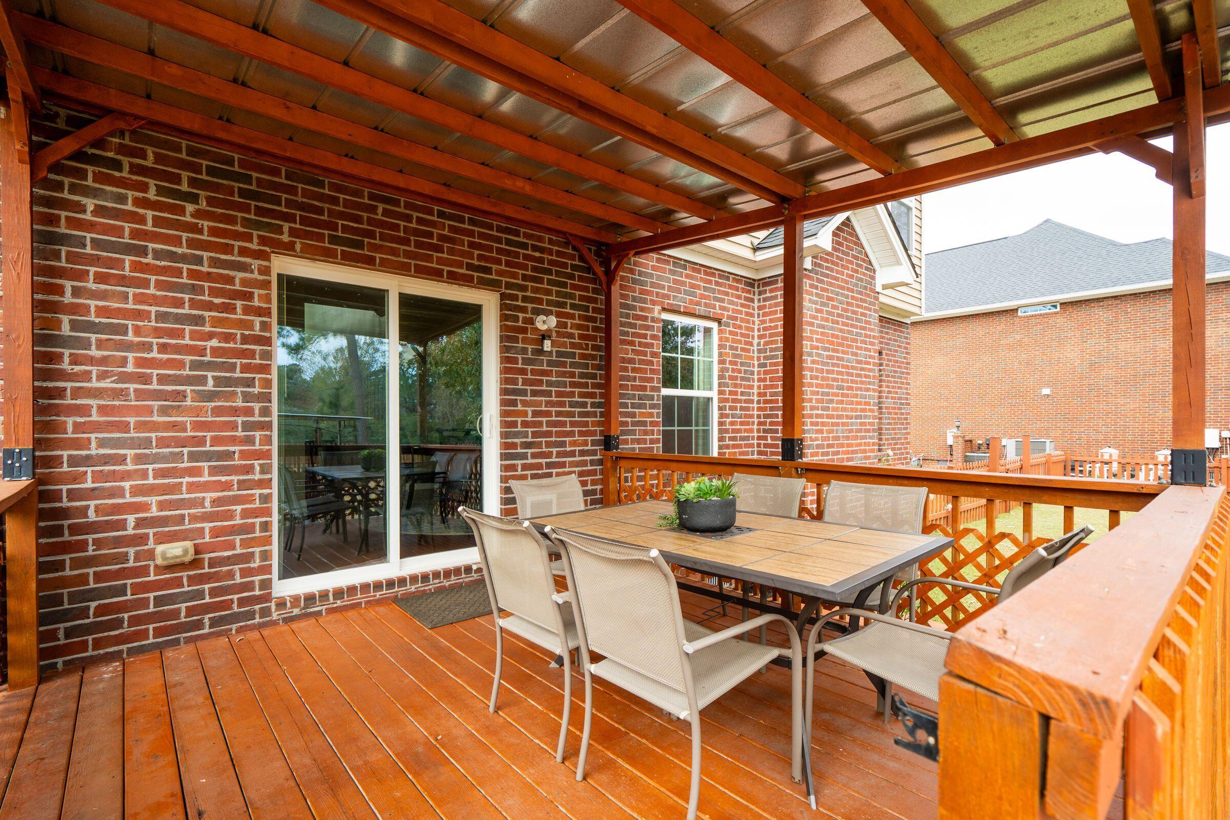 5516 Crescent View Drive