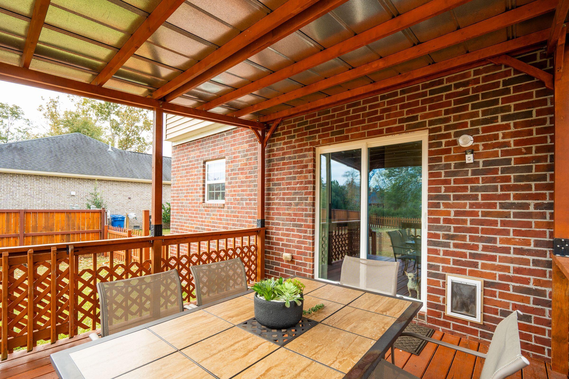 5516 Crescent View Drive