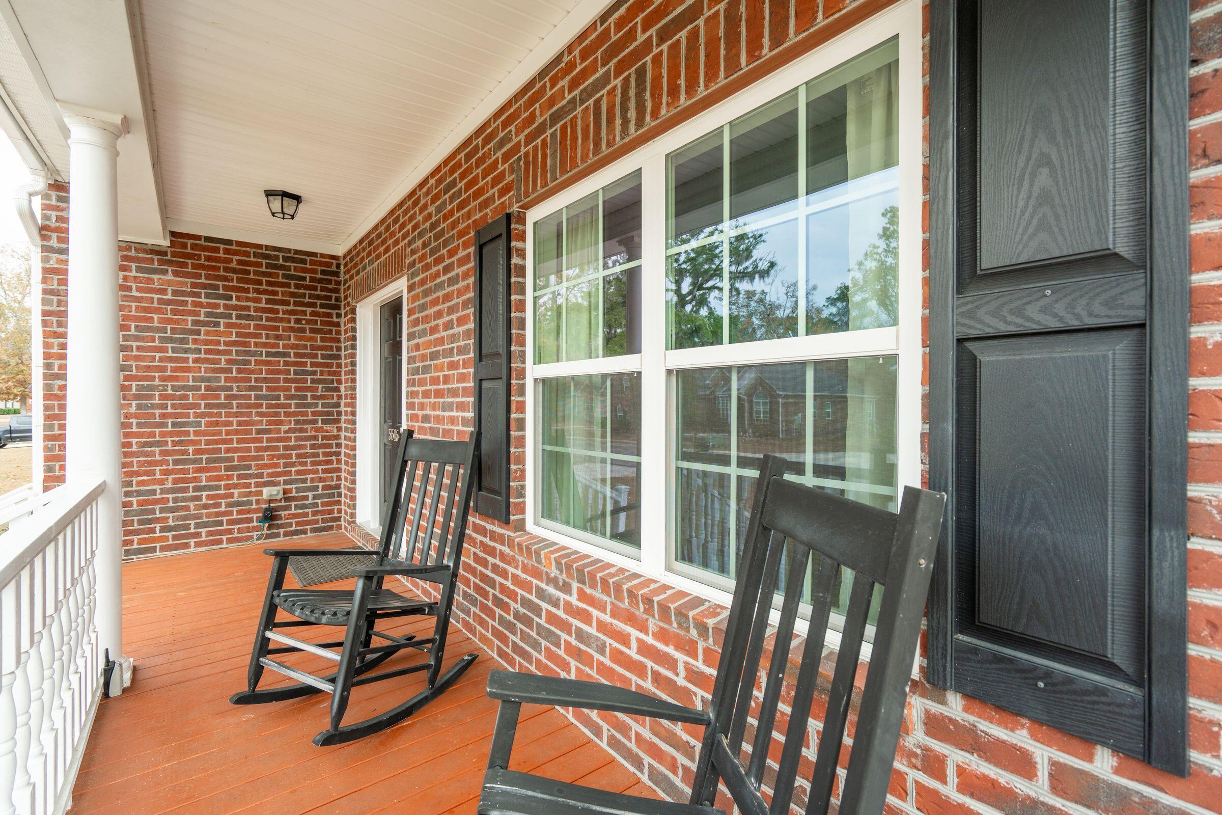 5516 Crescent View Drive