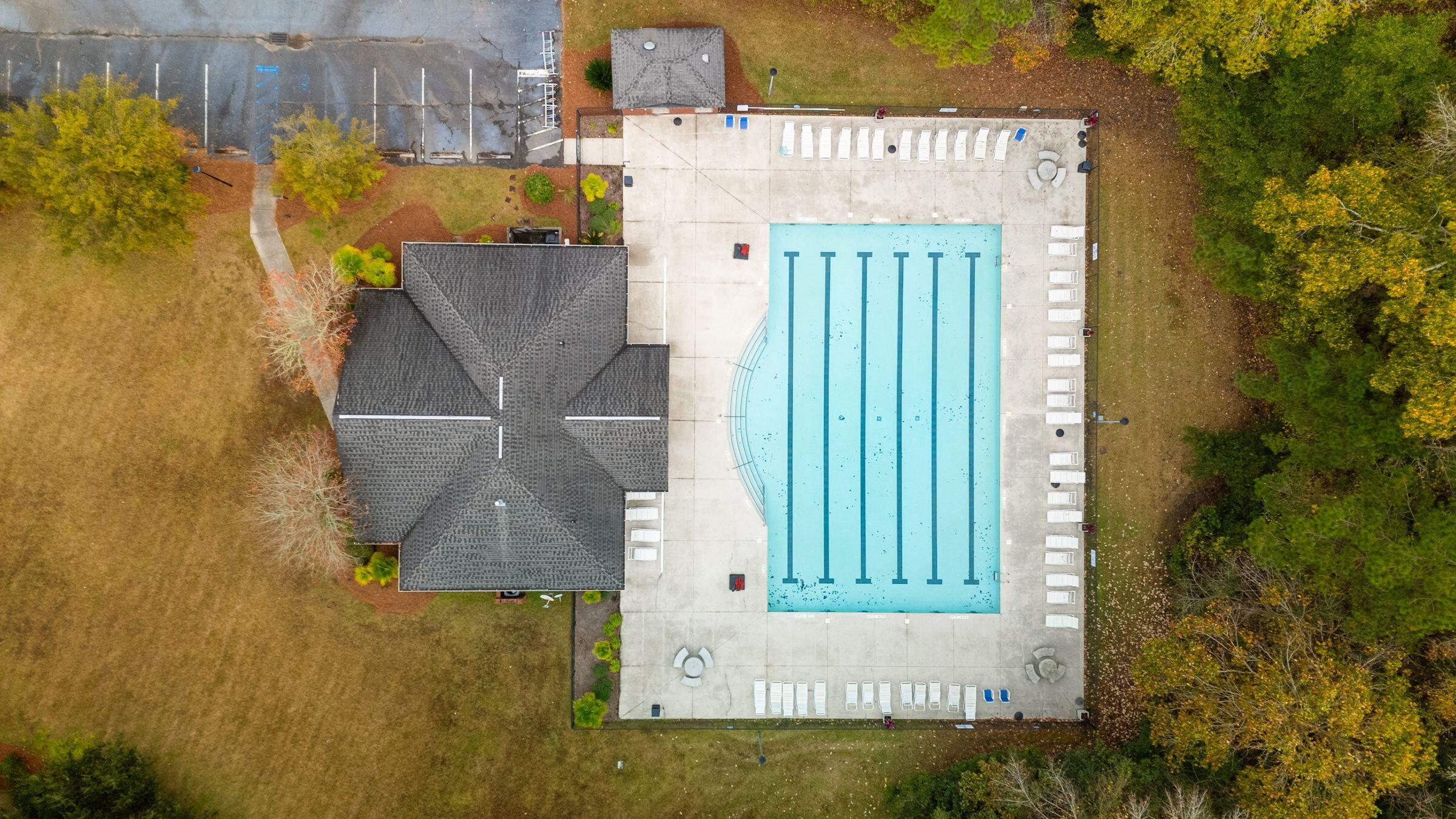 5516 Crescent View Drive