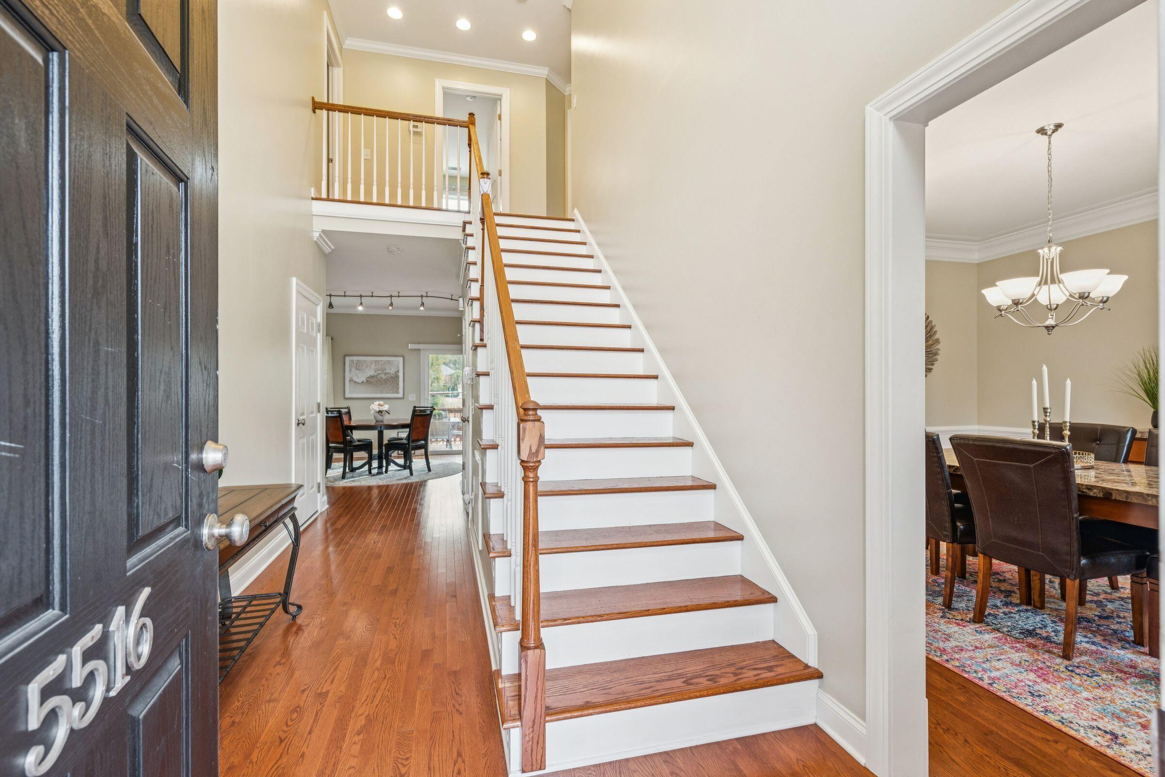 5516 Crescent View Drive