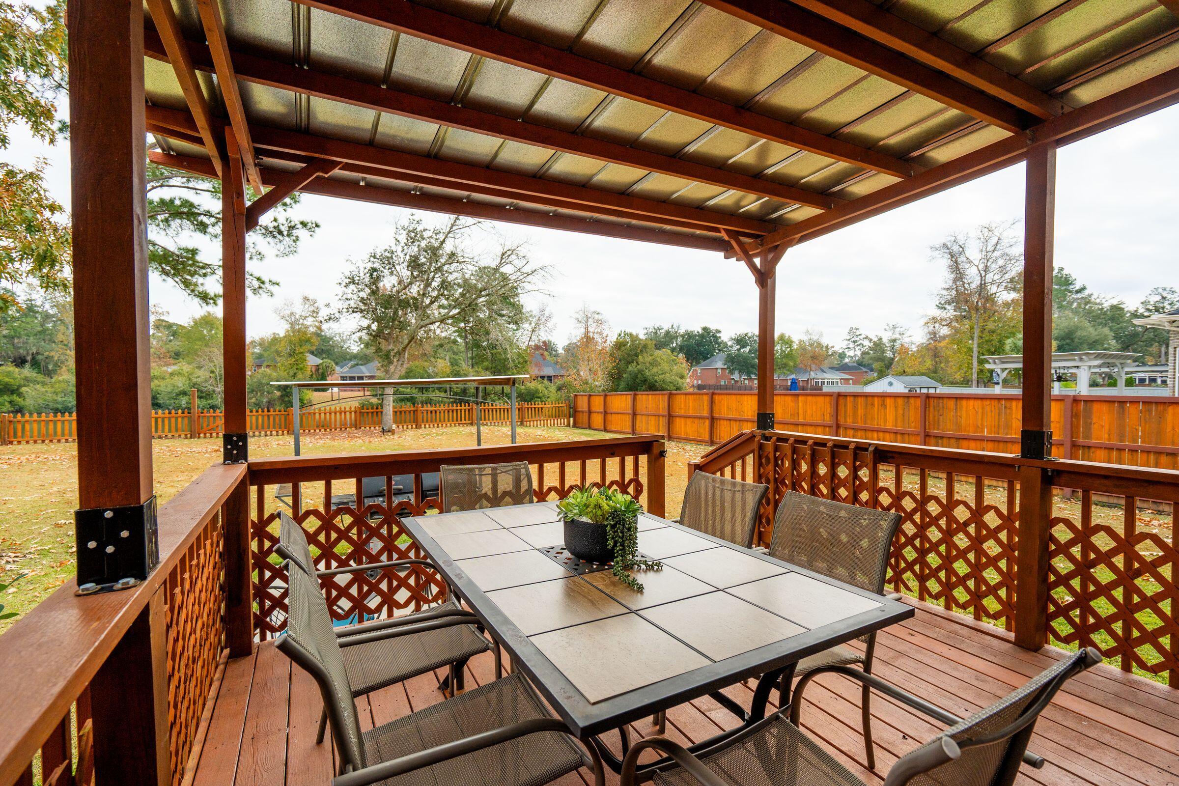 5516 Crescent View Drive