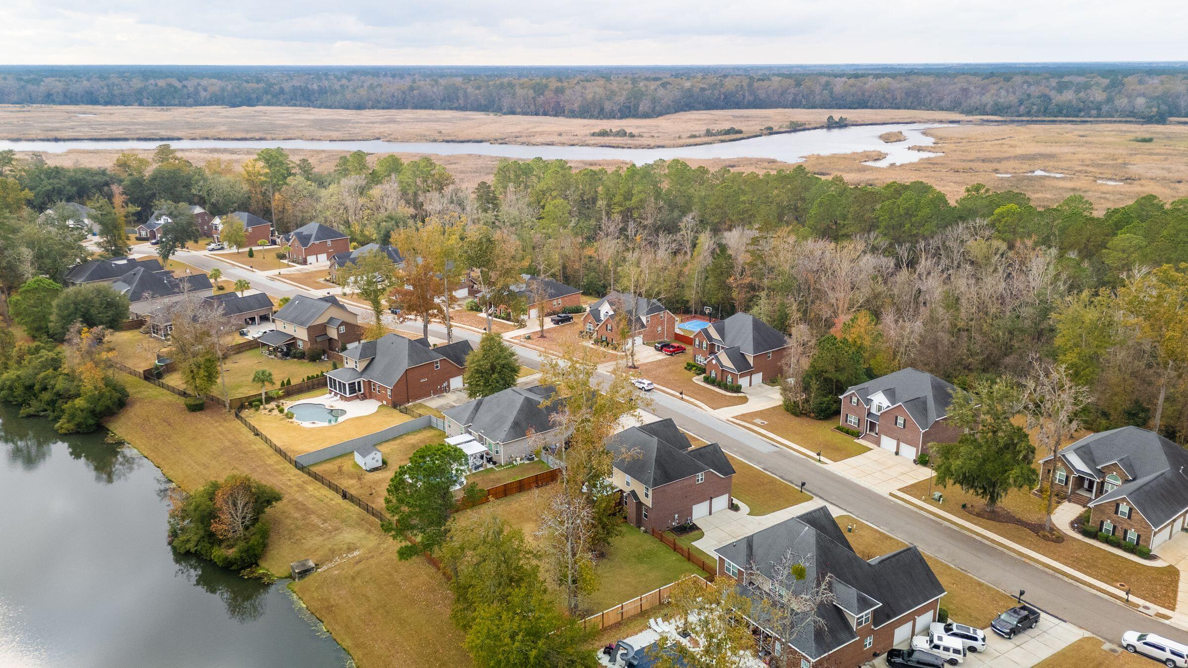 5516 Crescent View Drive