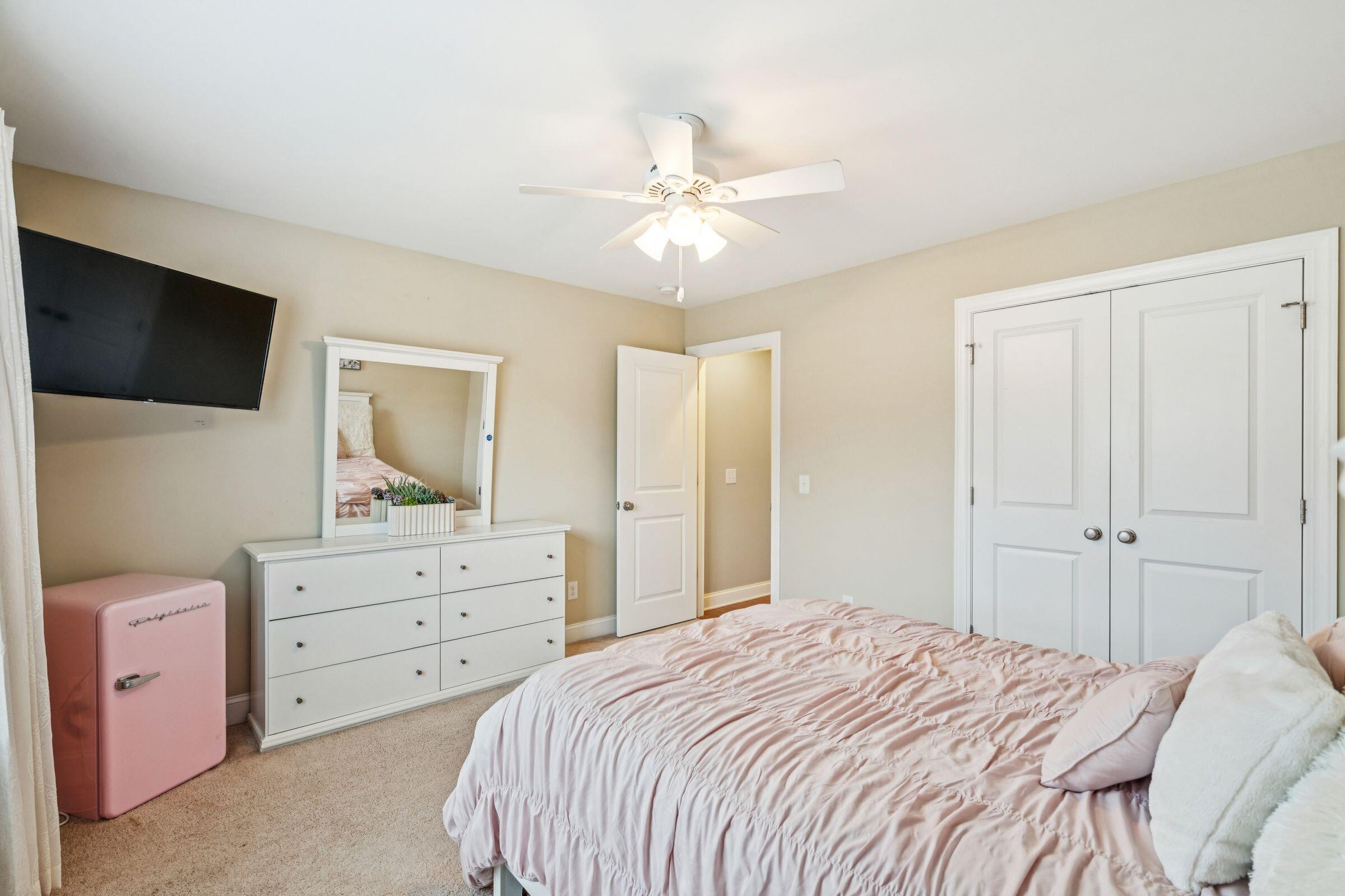 5516 Crescent View Drive